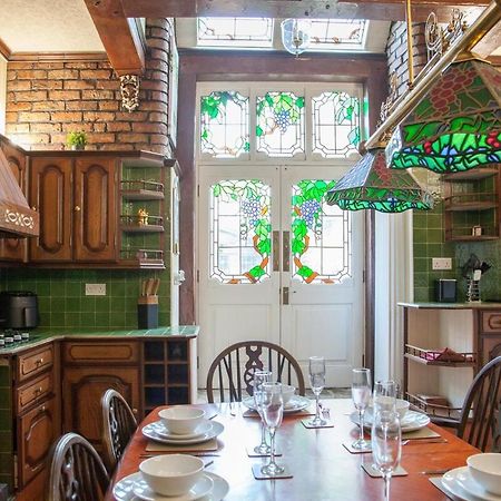 Victorian Elegance At Kingscliffe, Sleeps 17 Vila Manchester Exterior foto