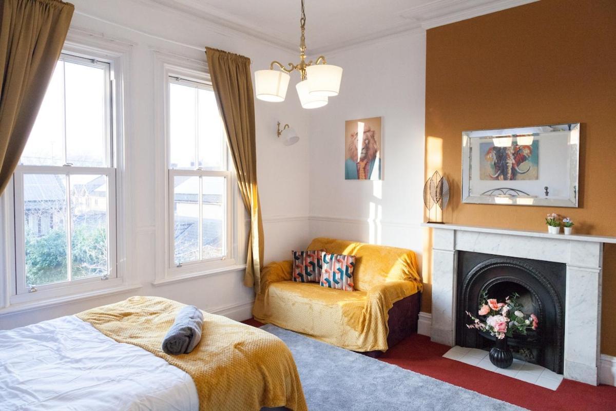 Victorian Elegance At Kingscliffe, Sleeps 17 Vila Manchester Exterior foto