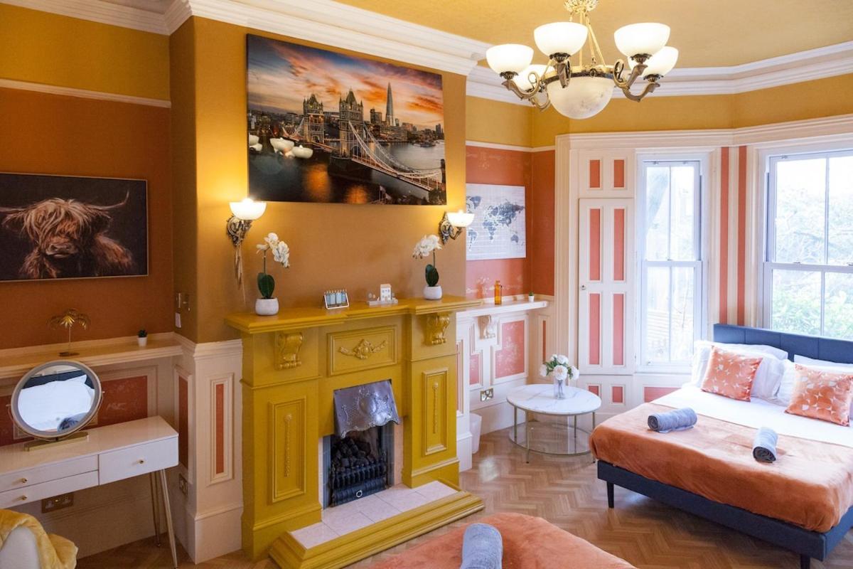 Victorian Elegance At Kingscliffe, Sleeps 17 Vila Manchester Exterior foto