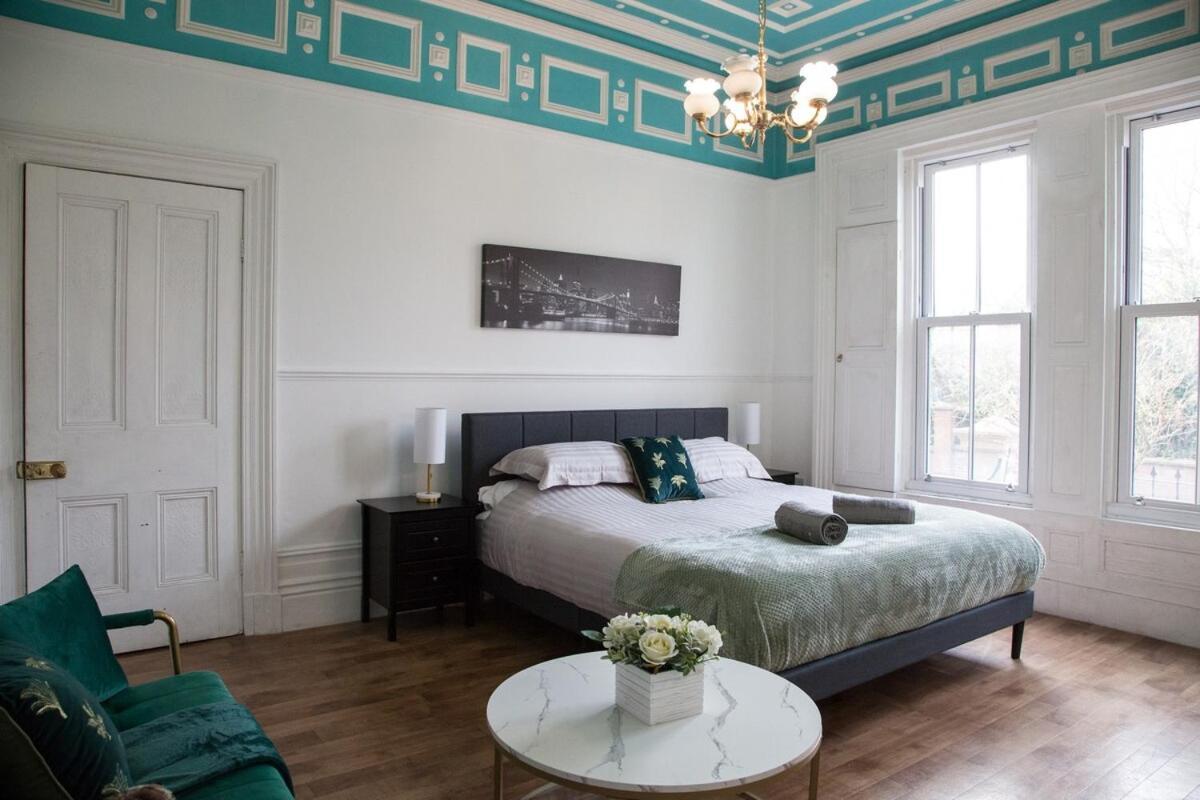 Victorian Elegance At Kingscliffe, Sleeps 17 Vila Manchester Exterior foto