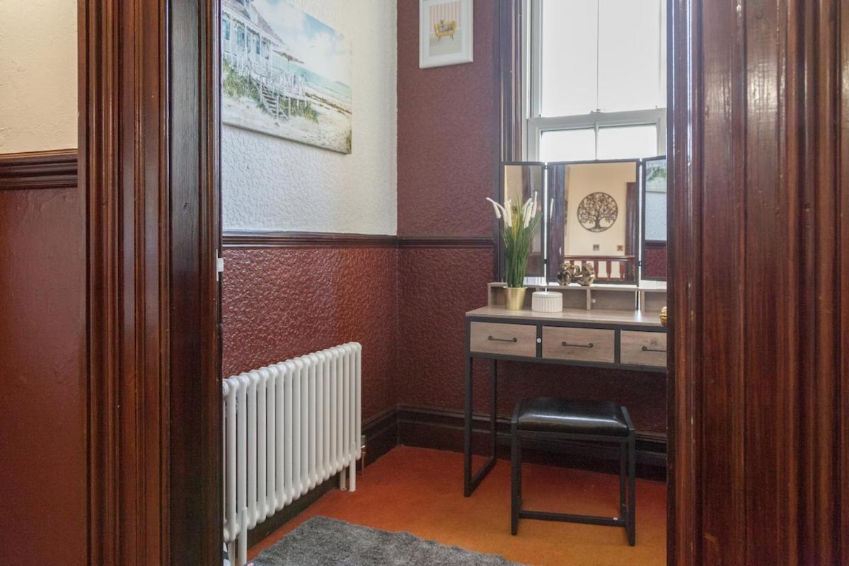 Victorian Elegance At Kingscliffe, Sleeps 17 Vila Manchester Exterior foto