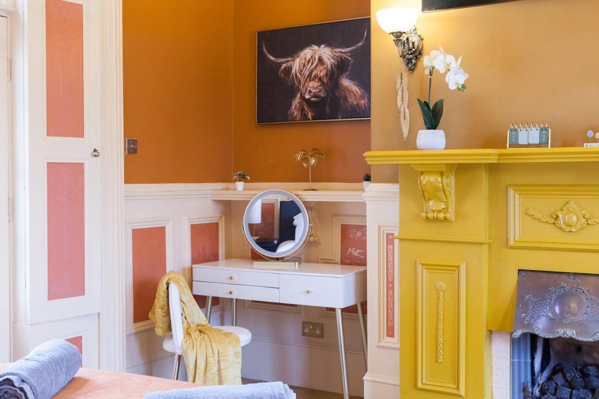 Victorian Elegance At Kingscliffe, Sleeps 17 Vila Manchester Exterior foto